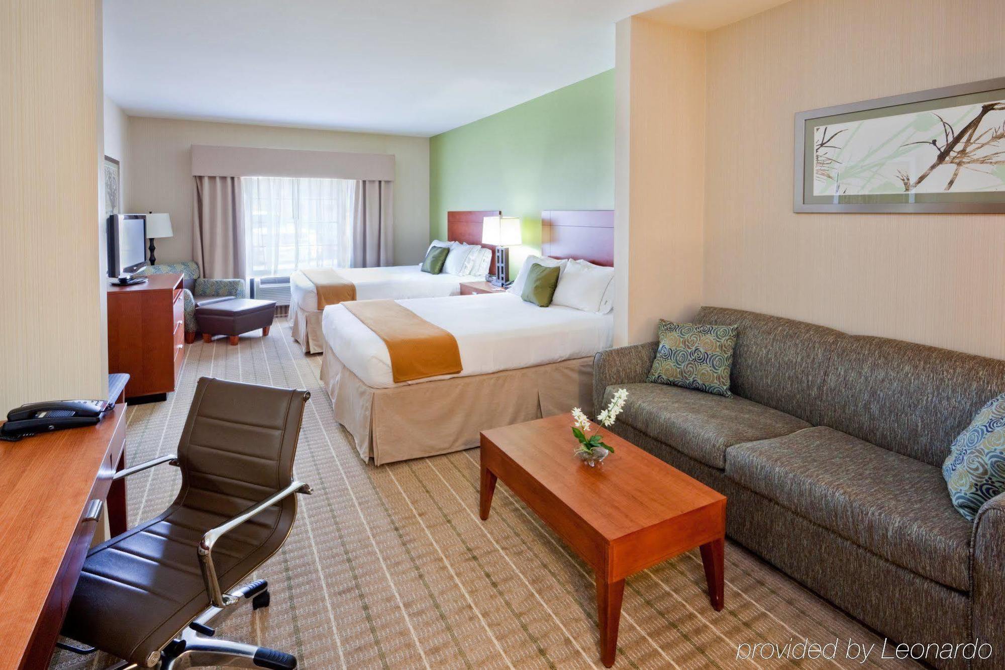 Hampton Inn Westfield Exterior photo